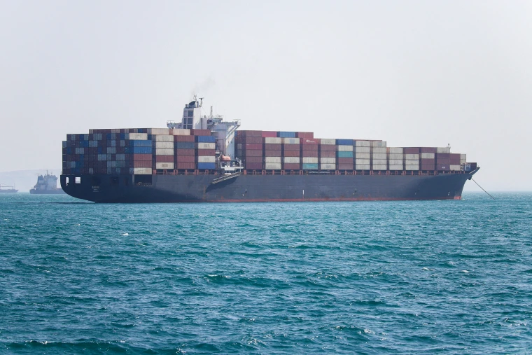 Strait of Hormuz: Ongoing Tensions and Shipping Implications
