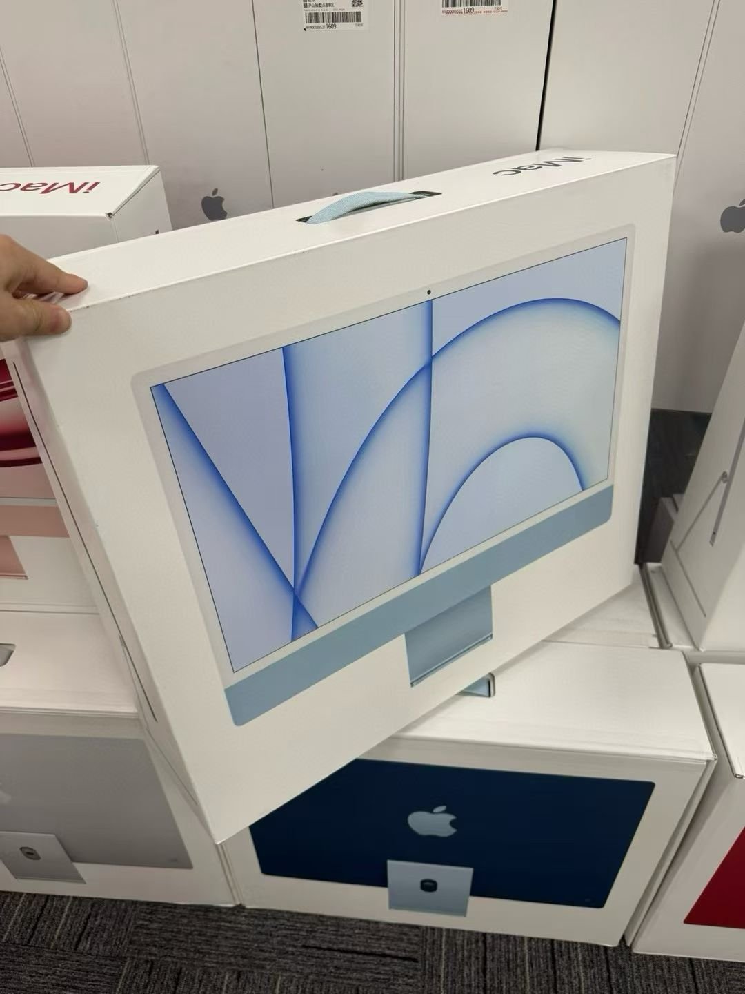 New iMac 24inch thumbnail