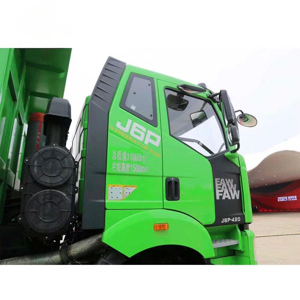 Faw J6P 420hp 8x4 Left Steering Euro 5 Tipper Truck for Construction