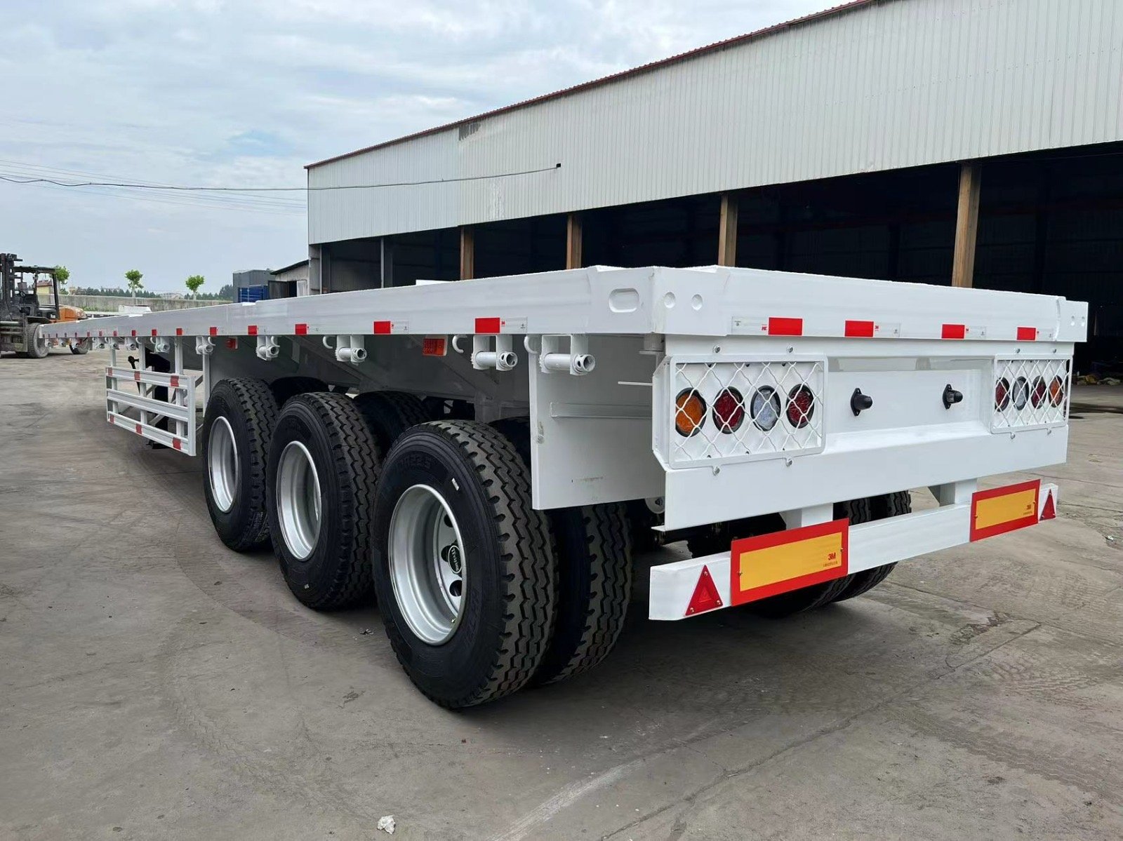 ZW group 4 axle 80 ton flatbed trailer thumbnail