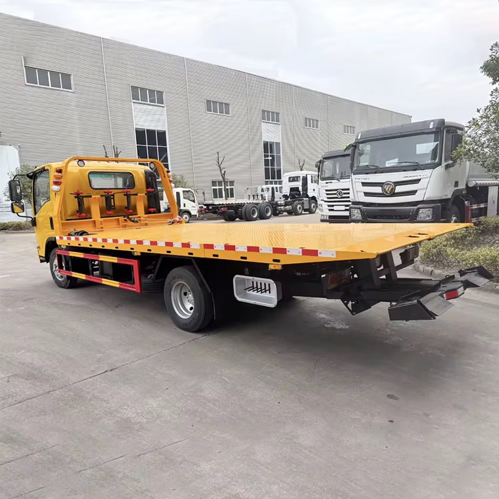 ISUZU 4x2 10T Flatbed Tow Truck 10 Ton Hydraulic Wrecker Truck Euro 5 Engine Heavy Duty thumbnail